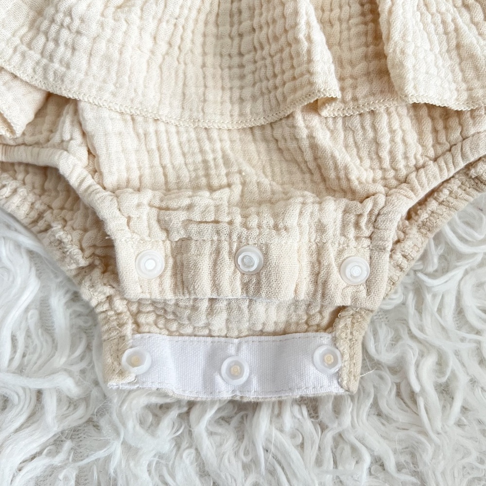 SHEIN Baby Girls Cream Tiered Ruffle Romper, Size 0-3M - Picture 6 of 7